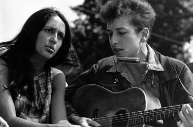 Bob Dylan and Joan Baez black and white photo